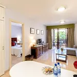 Peaceful One Bedroom Апартаменты