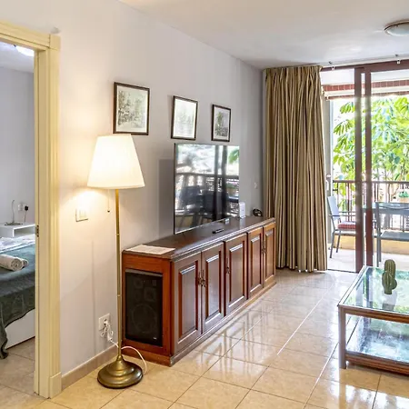 Peaceful One Bedroom *